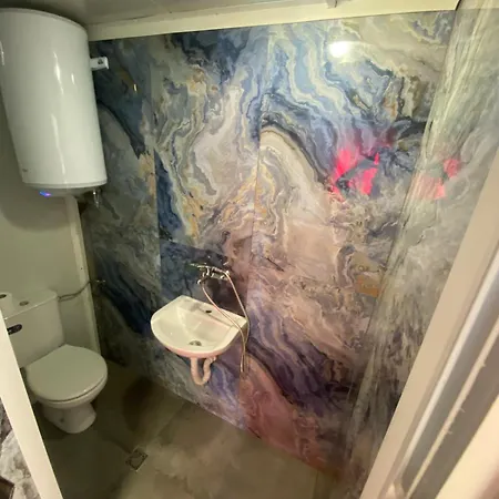 Бунгало На Метри От Морето Campsite