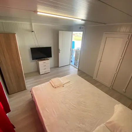 Campsite Бунгало На Метри От Морето *